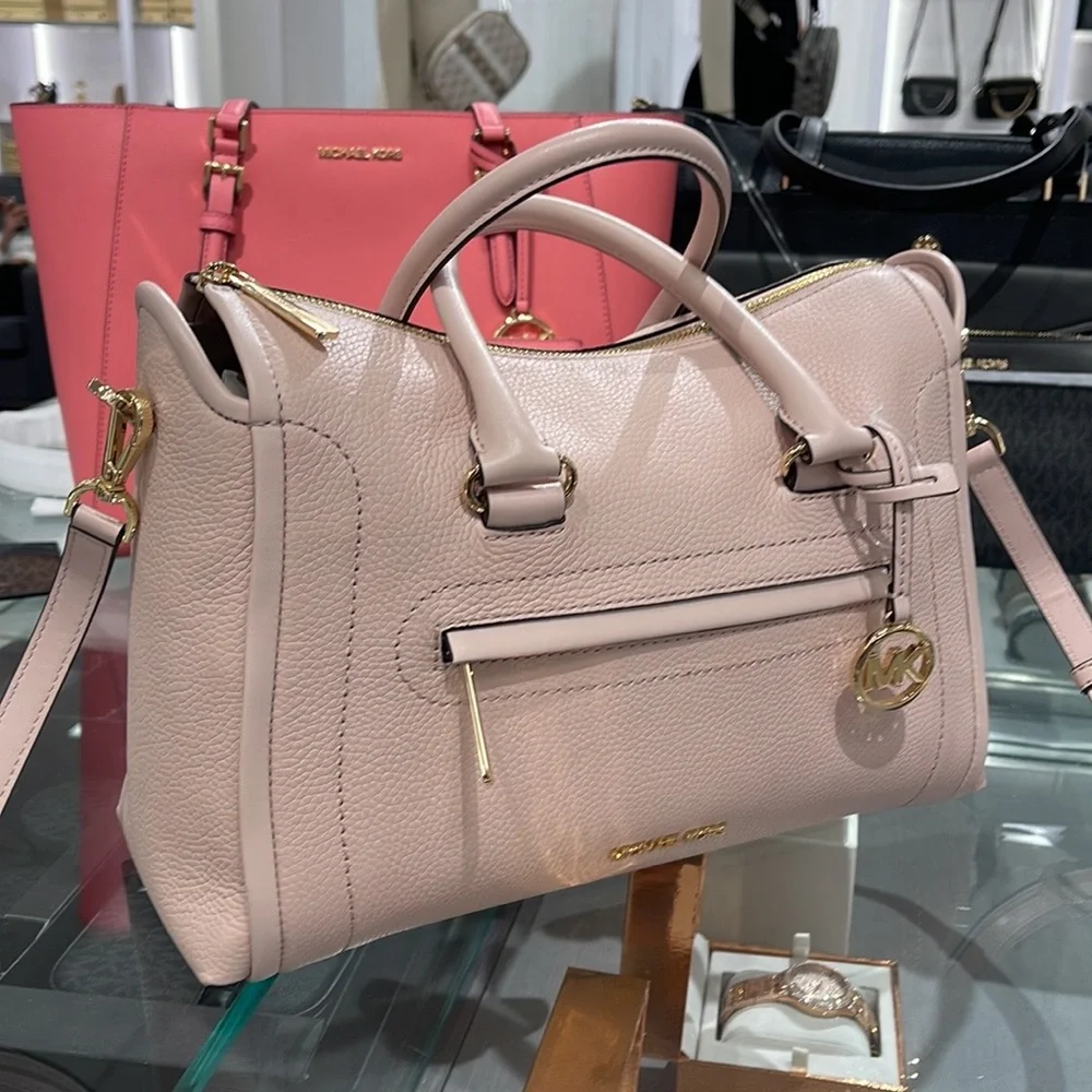 MICHAEL KORS 
Carine Large Pebbled Leather Top Zip Satchel
Powder Blush
NWT - Picture 2 of 16